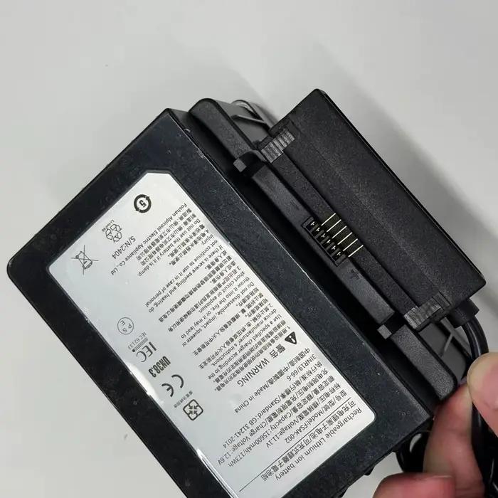 Chargeur de batterie 15600mAh adaptateur