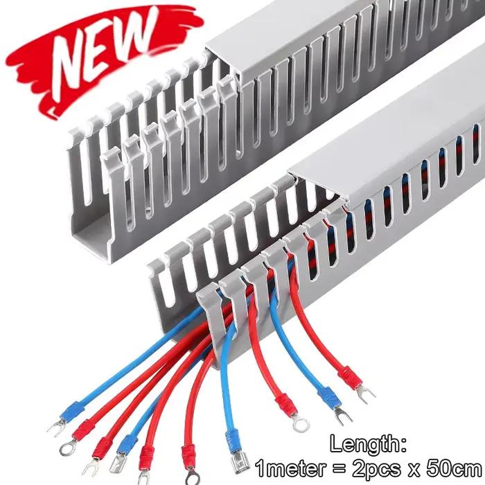 Conduit de câblage en PVC sous le bureau pour la gestion des câbles à fente ouverte pour un bureau élégant et organisé