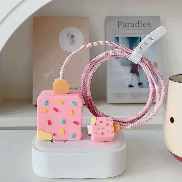 Protecteur de chargeur en silicone forme glace mignon pour chargeur Apple 18W 20W iPhone 16 15 14 13 12 11 Pro Max Plus enrouleur de fil à offrir pour technophiles occasions spéciales
