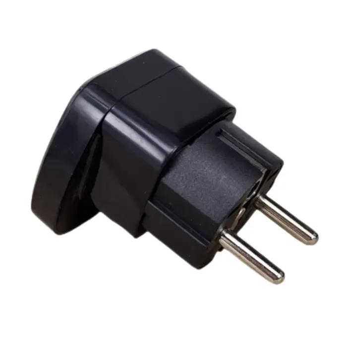 Adaptateur de voyage avec prise et chargeur de type E