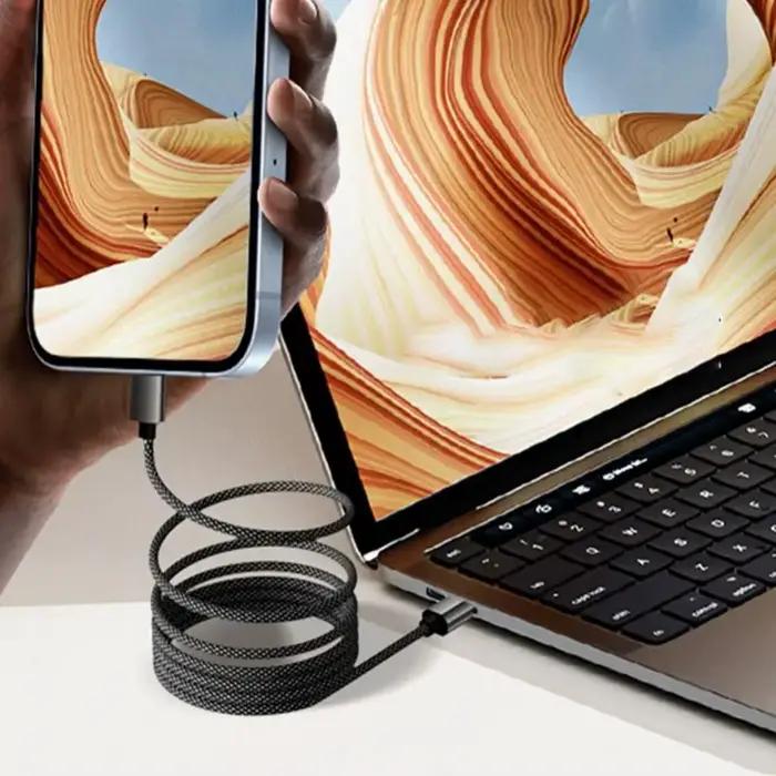Câble USB C vers USB C à enroulement magnétique
