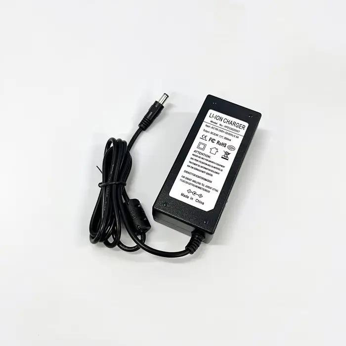 Chargeur intelligent de batterie au lithium 33