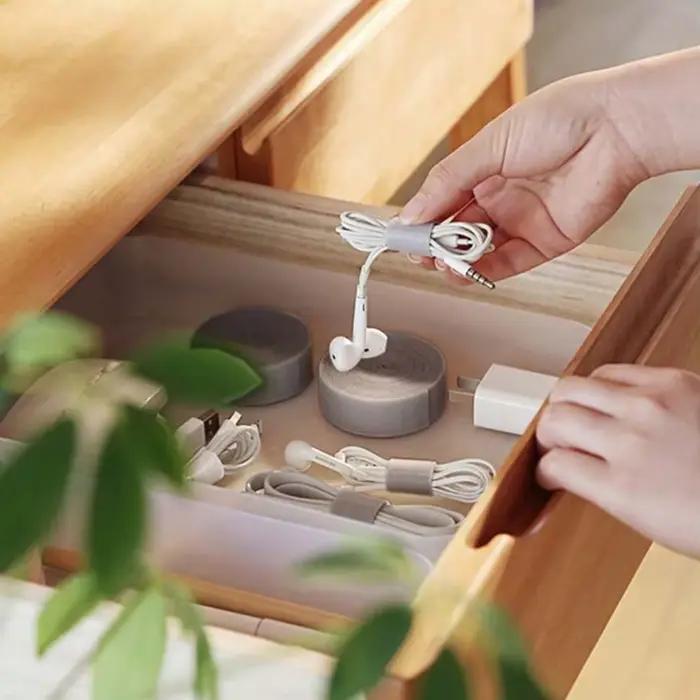 attaches-câbles réutilisables nylon rouges pour rangement et organisation de câbles de données grandes tailles pour bureaux et espaces de contrôle