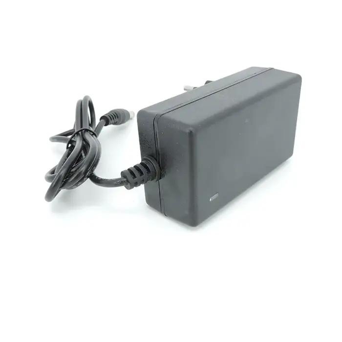 Chargeur AC DC 12.6V 1A 2A Adaptateur Mural 12V pour Batterie Lithium 18650 Prises EU USA Occasions Spéciales