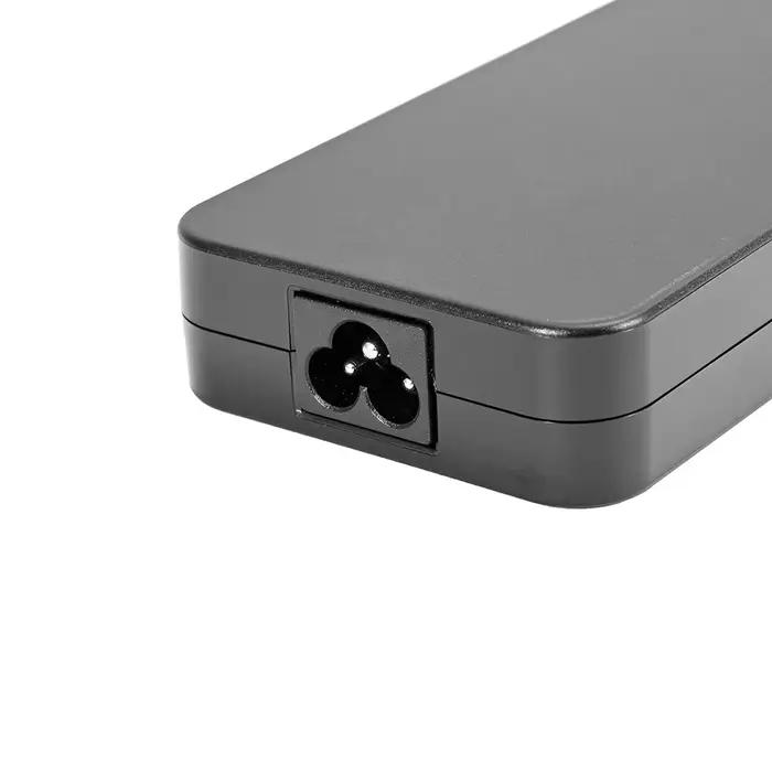 Adaptateur secteur pour ordinateur portable